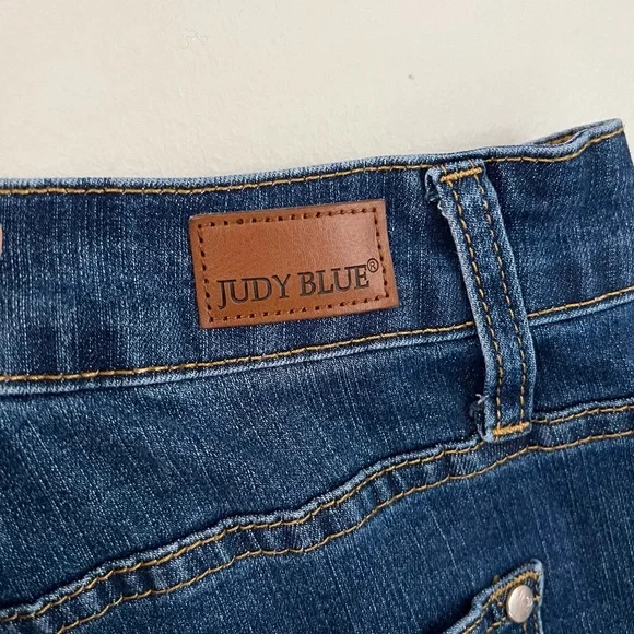 Judy Blue Cooling Boyfriend Fit Jeans 14W - Picture 7 of 8